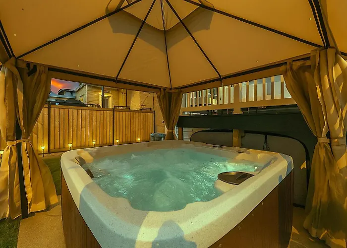 Portage Park, Jacuzzi, Movie Theater, Games & Arcade Ferienhaus