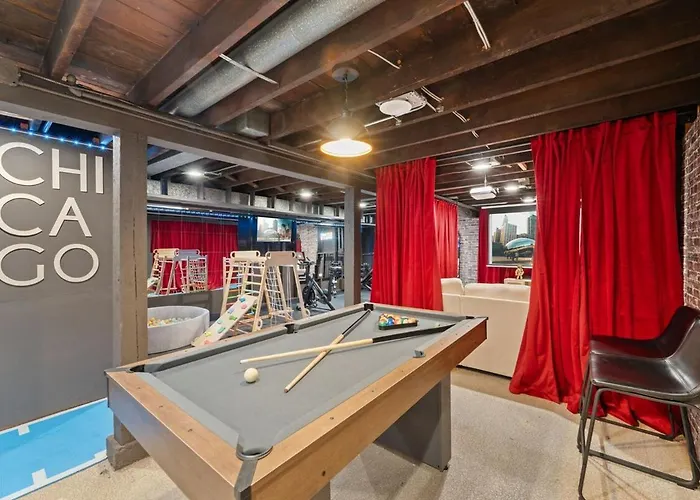 Portage Park, Jacuzzi, Movie Theater, Games & Arcade *