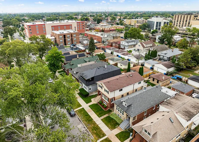 Portage Park, Jacuzzi, Movie Theater, Games & Arcade *